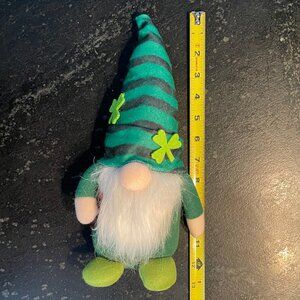 🍀 Adorable Plush Gnome w/ Striped Hat, Pot of Gold, and Shamrocks 🍀
